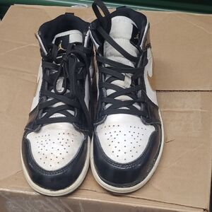 Jordan Kids Sneakers Black White Gold
